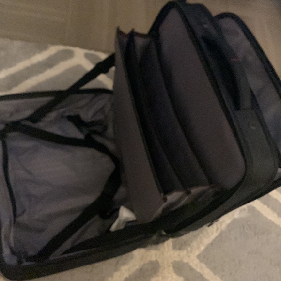Samsonite says it all.  Looks to be in perfect condition 9/10 - Picture 4 of 4